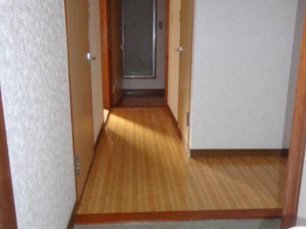 玄関 土間は少し広め