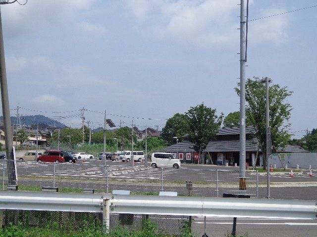 徳山動物園北園駐車場が見えます