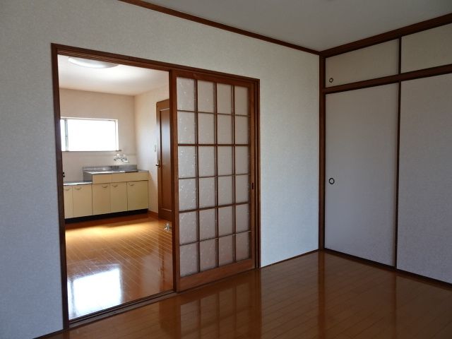明るくて使いやすいお部屋です