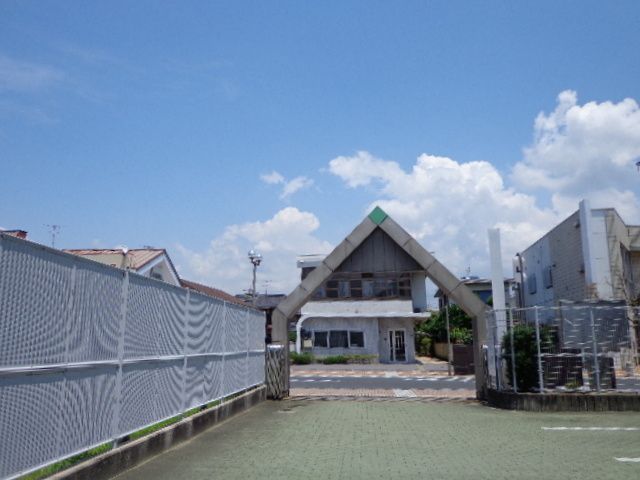 「夏景色」の下松市駅南～夏らしい雲