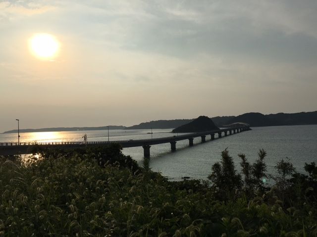 夕日に映える～秋の「角島大橋」
